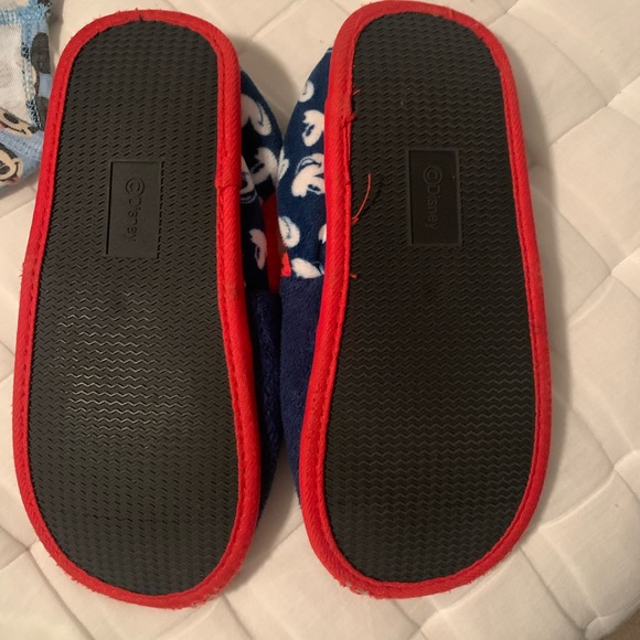 Disney Mickey Mouse PJ bundle: PJs, 4 underpants, slippers - Picture 3 of 7